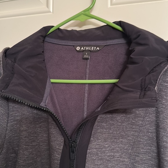 Women’s Athleta Zip Up Jacket. Size Large - Picture 2 of 8